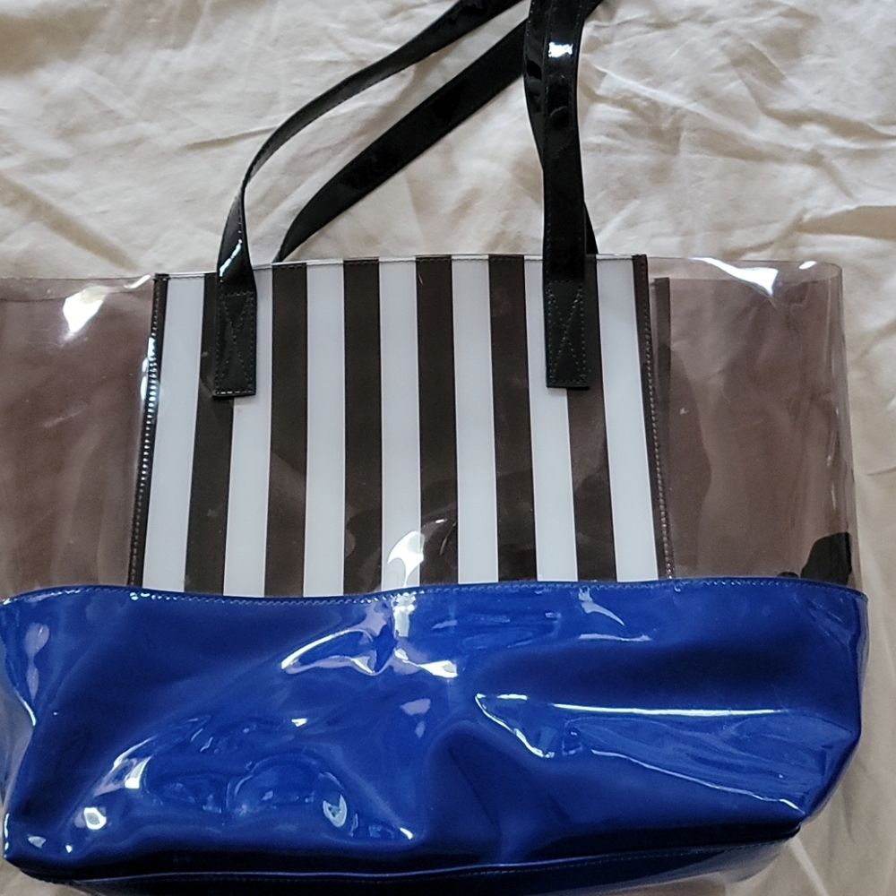 Henri Bendel - Picture 3 of 5